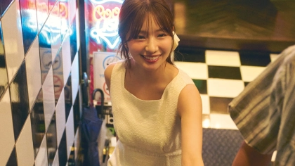 おしゃれなバーでの“勝負服”って？【村瀬紗英】が熱演する「恋物語」の様子をお届け♡