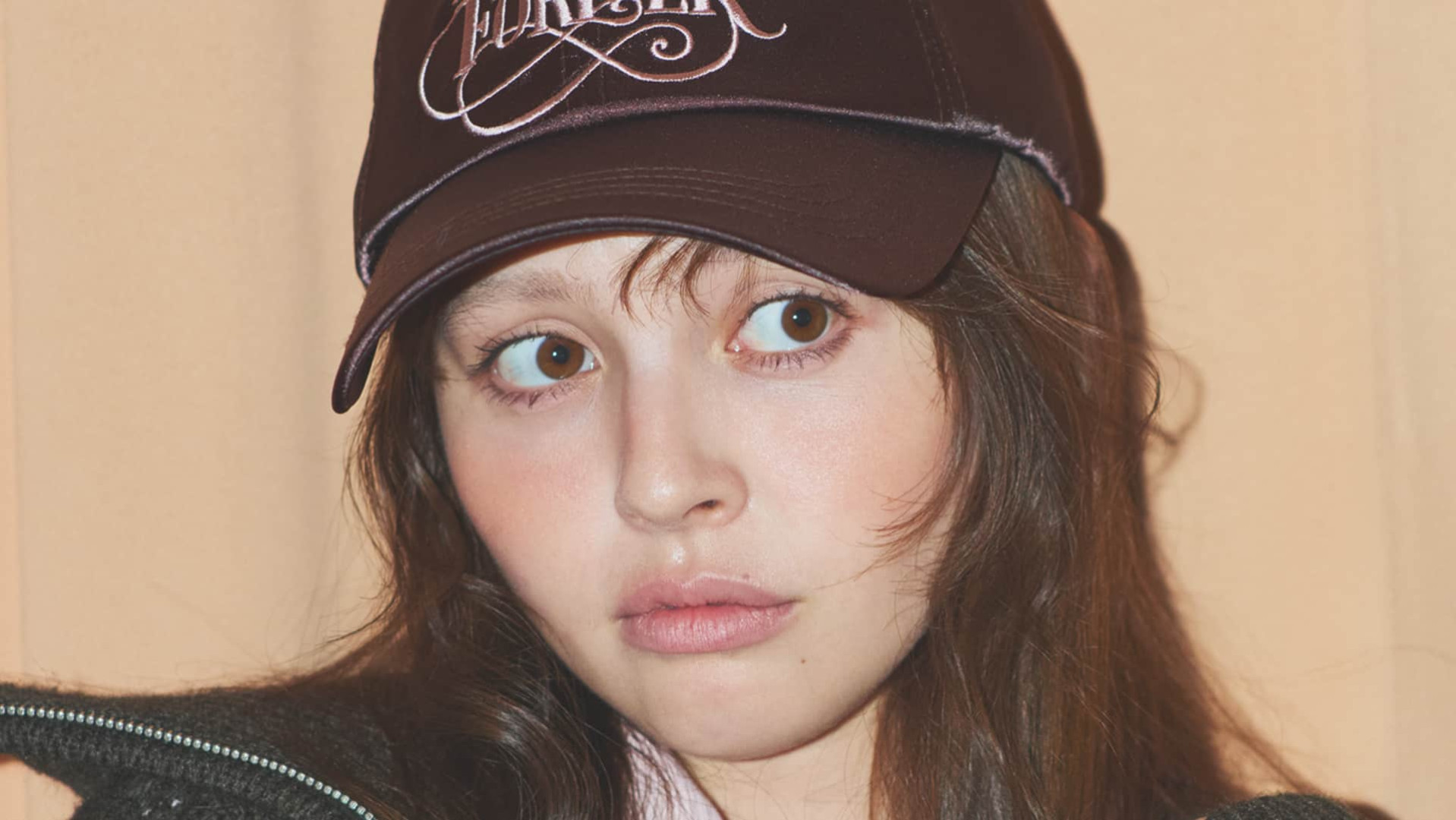 K-POPアイドルから火がついた！【ダサ可愛い】がキーワードのアイテム特集♡