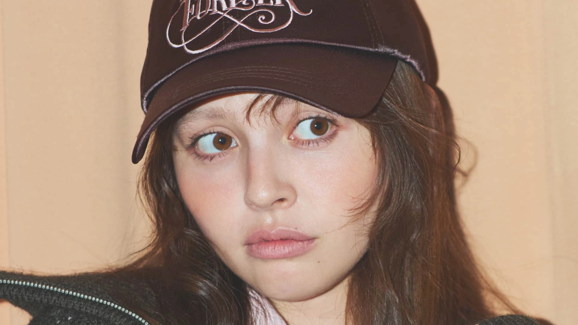 K-POPアイドルから火がついた！【ダサ可愛い】がキーワードのアイテム特集♡