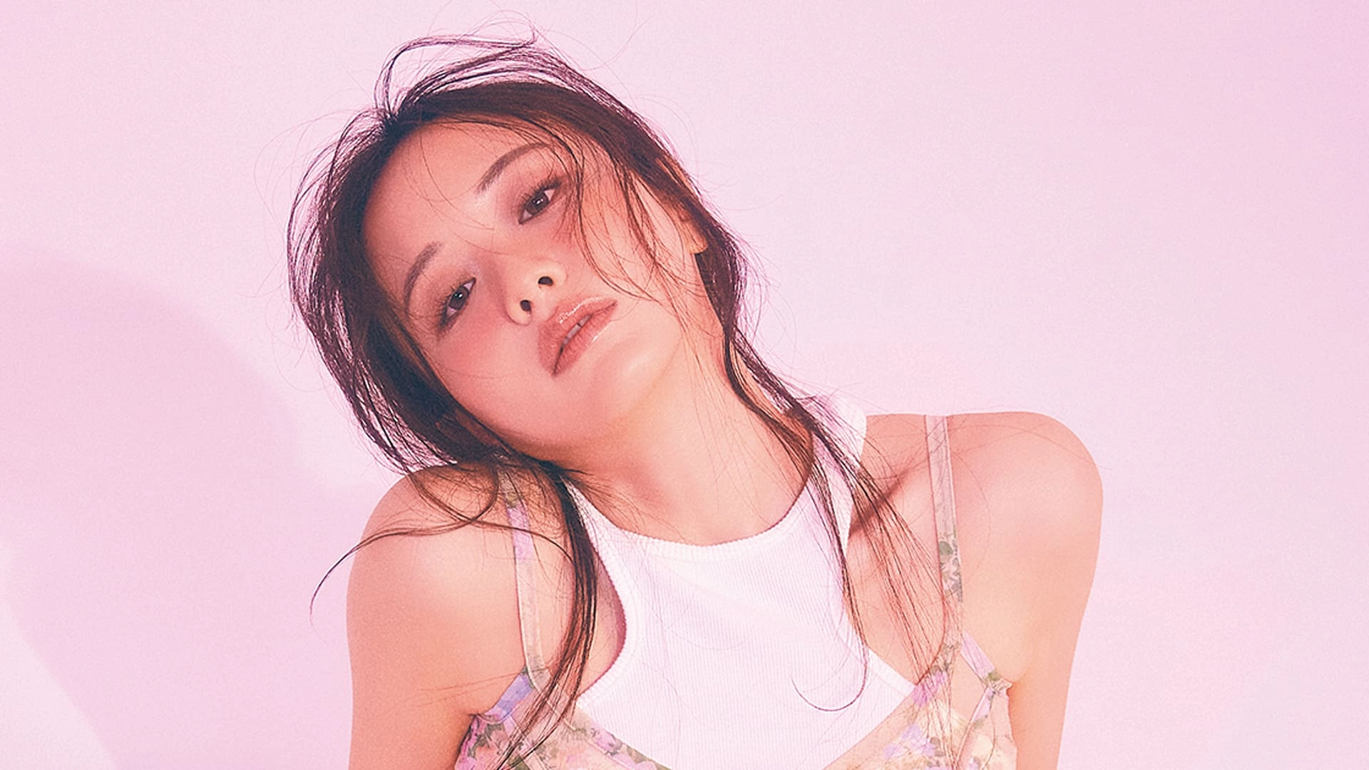 個人的にもすごく好きです♡【森香澄】が語る“ランジェリー風ビスチエ”の魅力に迫る