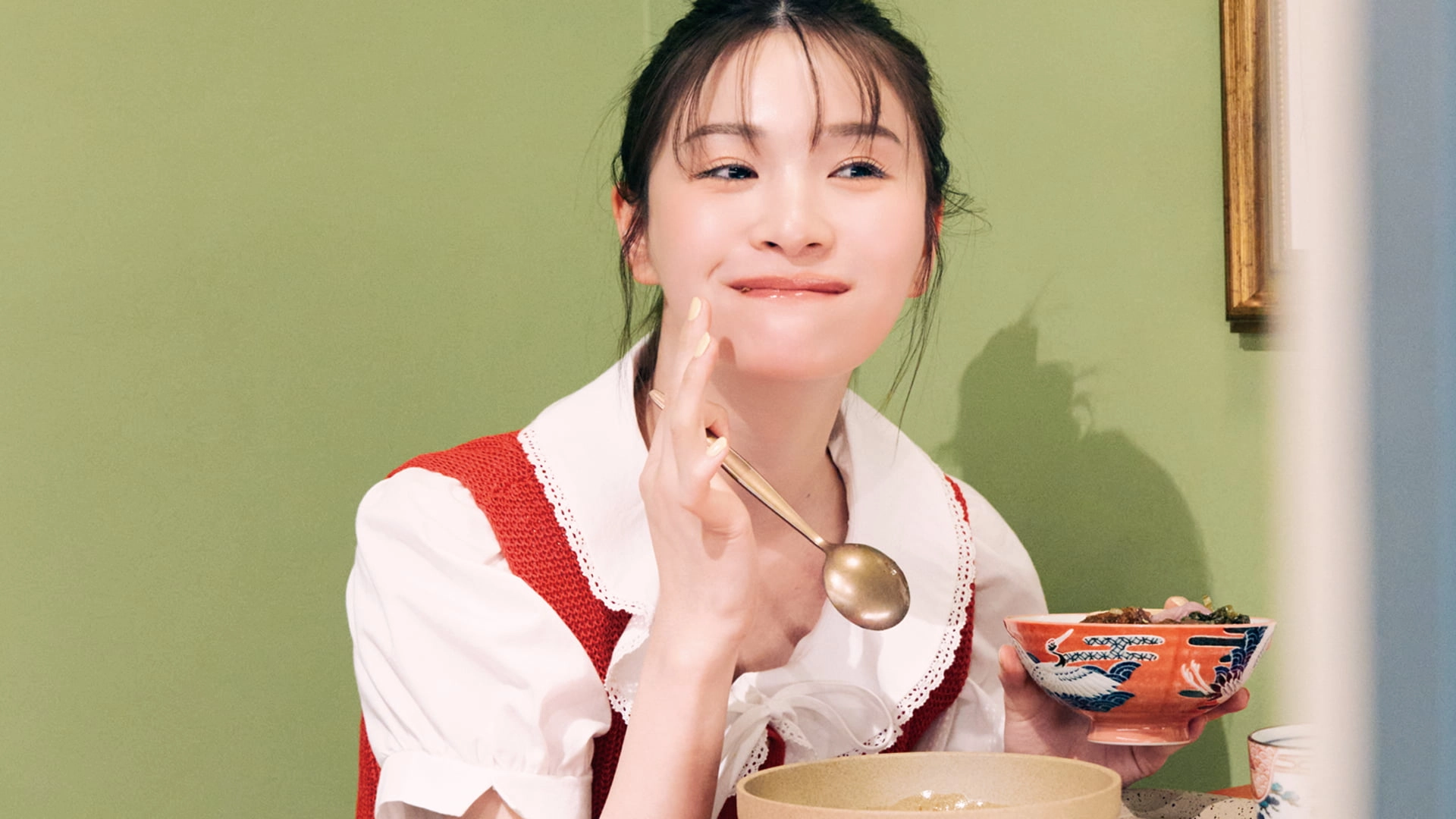 お目立ちレッドが使える♡ まわりと差がつく【2wayニットベスト】着回しコーデ4選