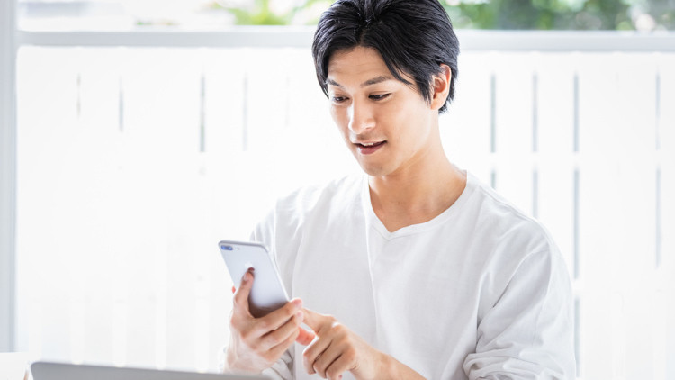 気になる彼をドキッとさせる【LINEテク】3選