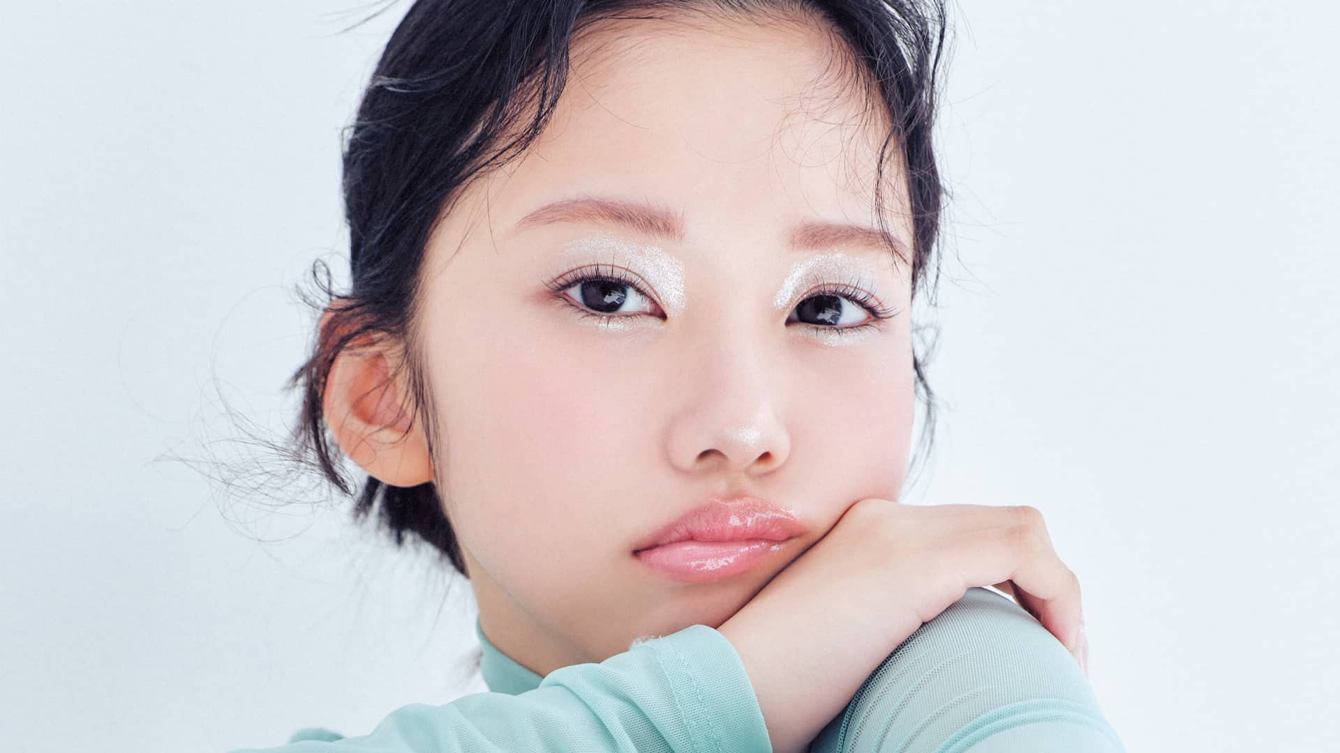 イベント仕様のしゃれ顔に♡ 違和感をちりばめて統一感を出す〈オアソビ♡ラメメイク〉の作り方