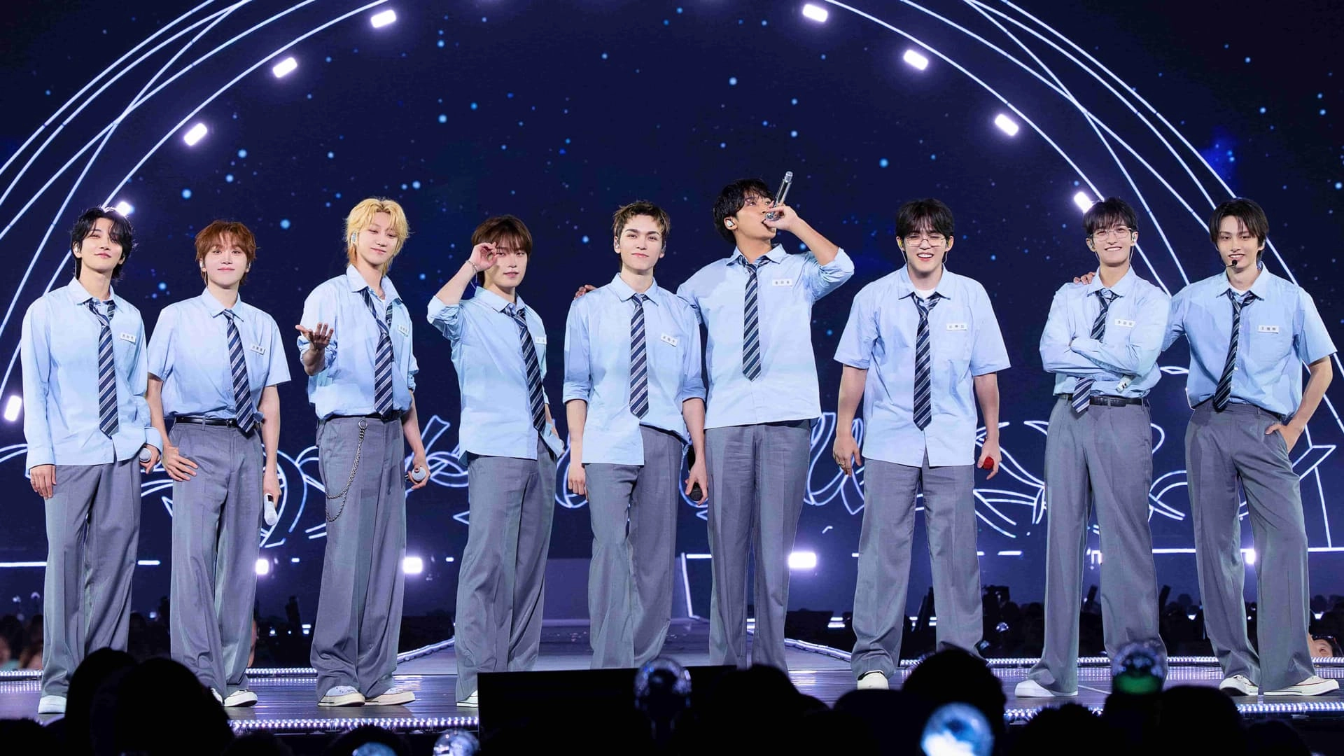 【SEVENTEEN】約1年ぶりのファンミ!白熱バトル&感動コメントを全員分たっぷりお届け♡〈東京ドーム初日〉