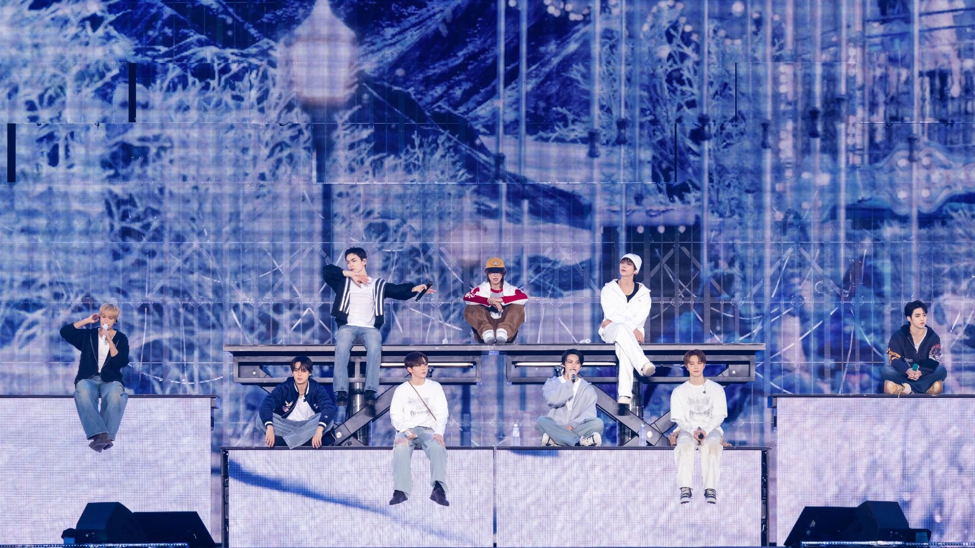 【SEVENTEEN】「決して抜けることのないメンバーに」即興パフォーマンスも飛び出した東京ドーム公演をレポート♡