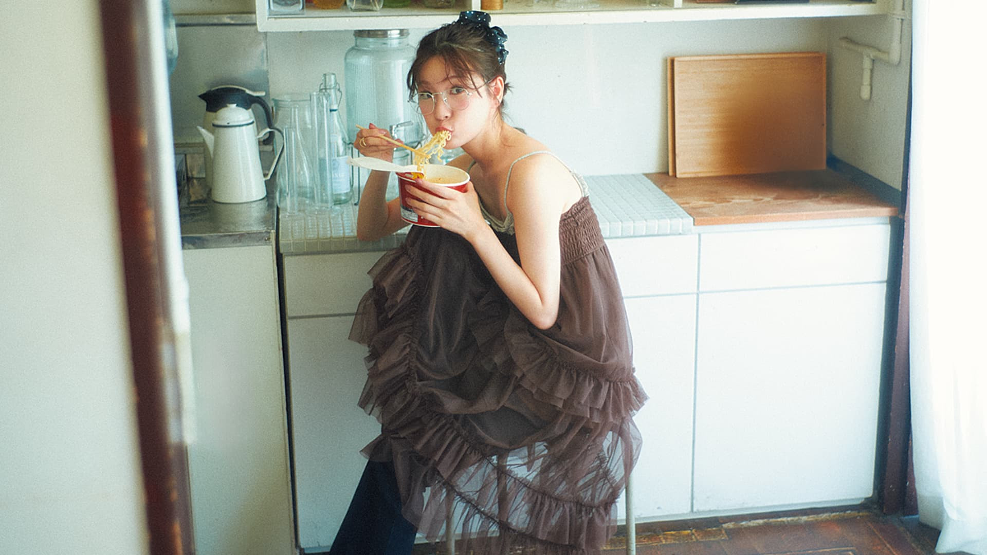 秋まで使えるこっくりブラウン♡「チュールフリルスカート」の着回し術まとめ