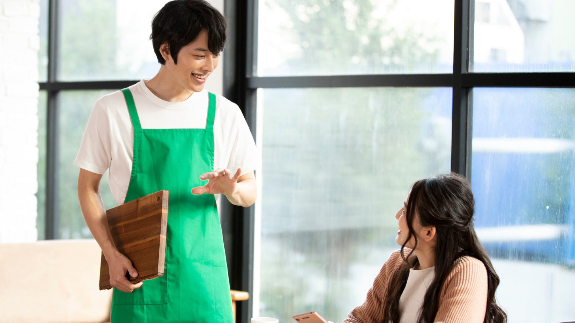 新たな出会いに期待♡【恋愛に発展しやすいバイト】3選