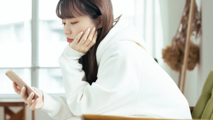 彼のSNSが気になる…モヤモヤを解消する3つの対処法