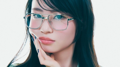 丸顔さんこそ似あう！レトロムードな【ダブルブリッジメガネ】の上手な取り入れ方