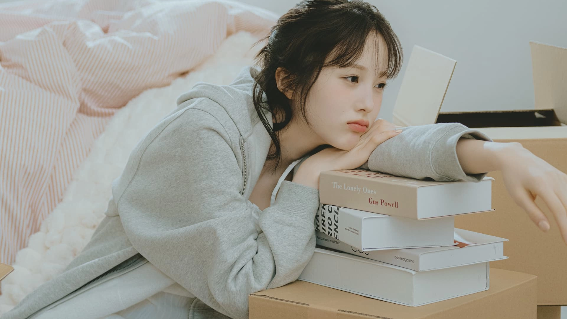 1着は持っておきたい♡ アウターにも部屋着にもなる【ジップフーディ】着回し4選