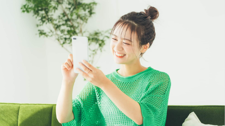 インスタから始まる恋♡ DMで自然に話しかけるコツ3選
