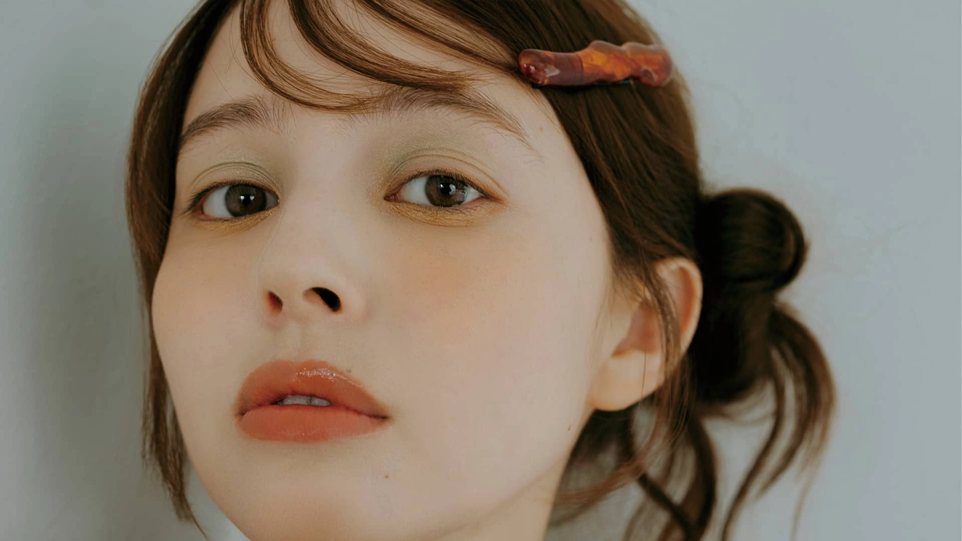 意外と簡単にしゃれる♡ アートな世界に浸かる「グリーンメイク」のつくり方