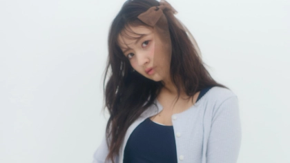 “スポ素材×ガーリー”が好相性♡ ギャップ見せな「甘いスポーティーコーデ」