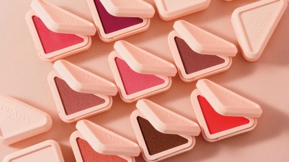 【PRADA BEAUTY】イロチ買い必須♡ マルチユースな新作「プラダタッチ」全8色をCHECK！